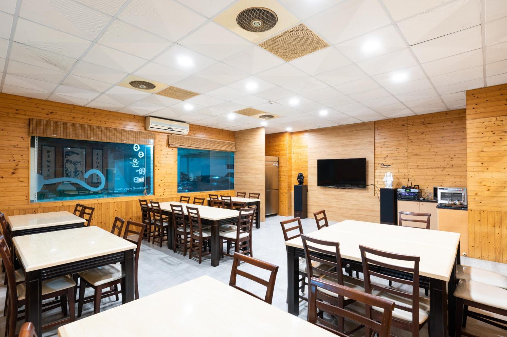 טאיצ'ונג Etung Hotel מראה חיצוני תמונה